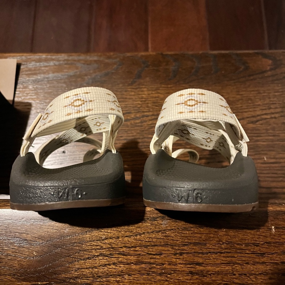 Chaco size 6 Zcloud 2 Sandals in Gray and Cream - Picture 4 of 7